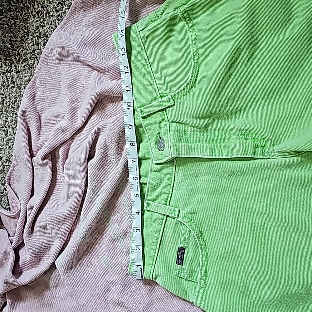 Riders Neon Green Jean Shorts in Women's Size 29 Waist EUC - Picture 9 of 11